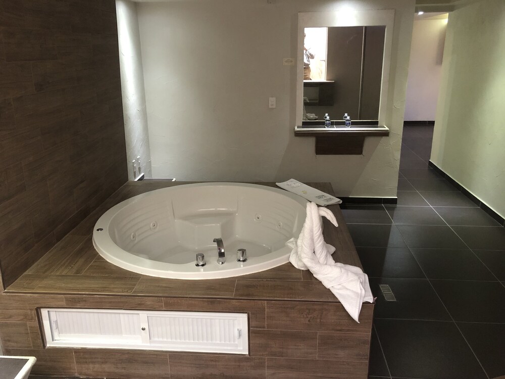 Hotel & Villas 7