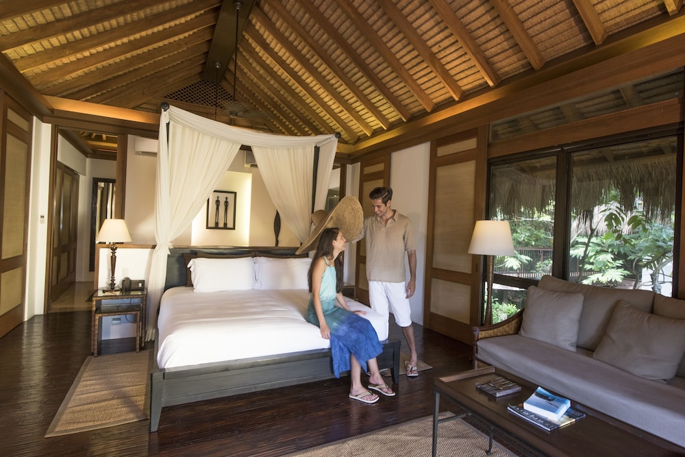 Pangulasian Island Resort