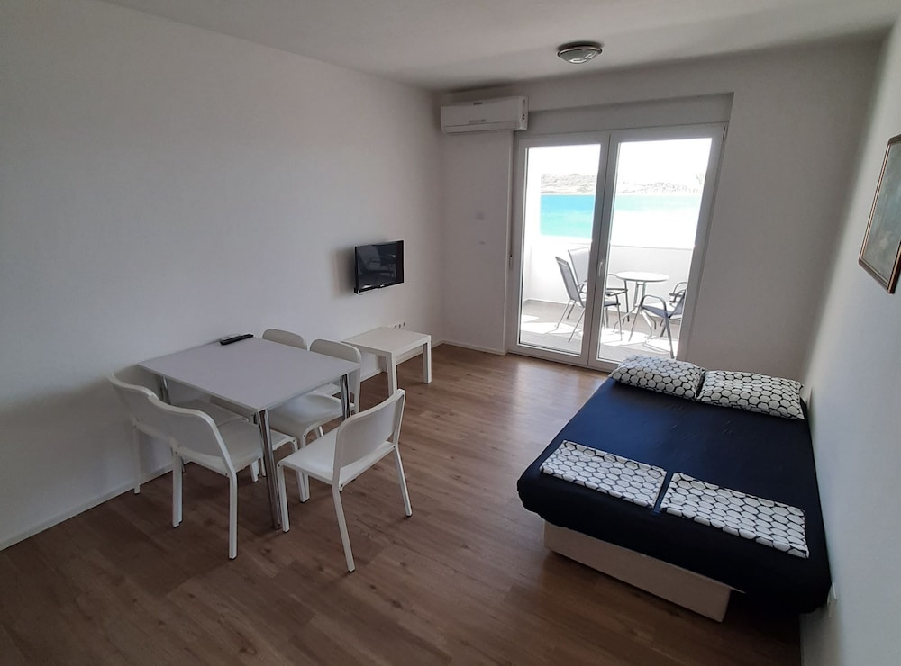 Apartments Lana