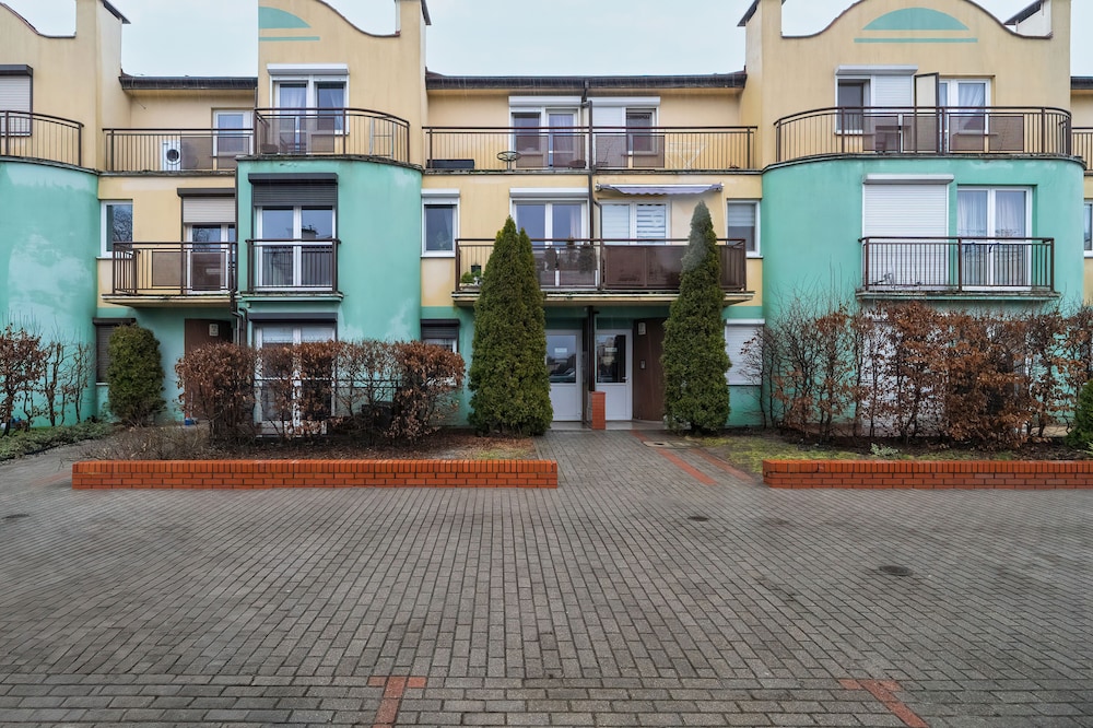 Duplex Apartment in Poznan by Renters
