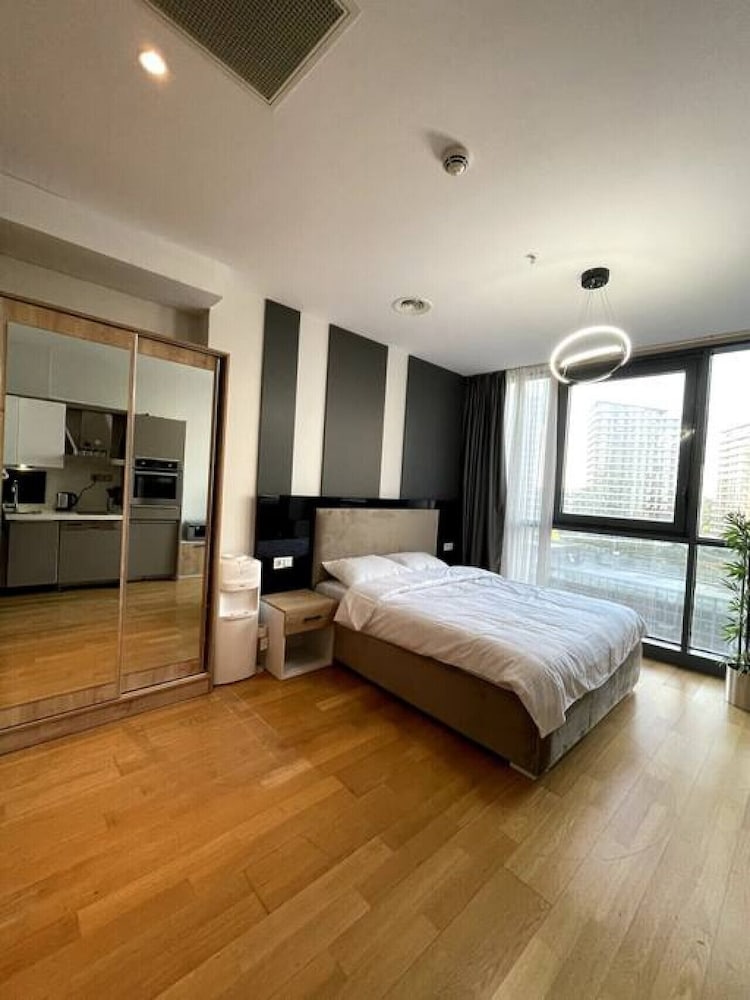 Modern Studio Near Mall of Istanbul
