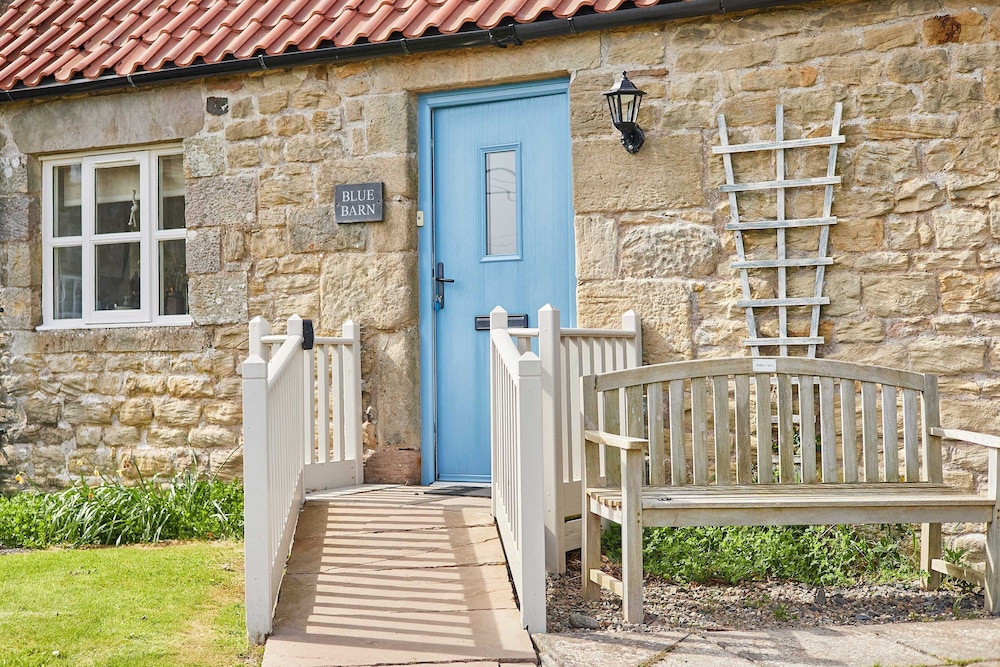 Host Stay Blue Barn