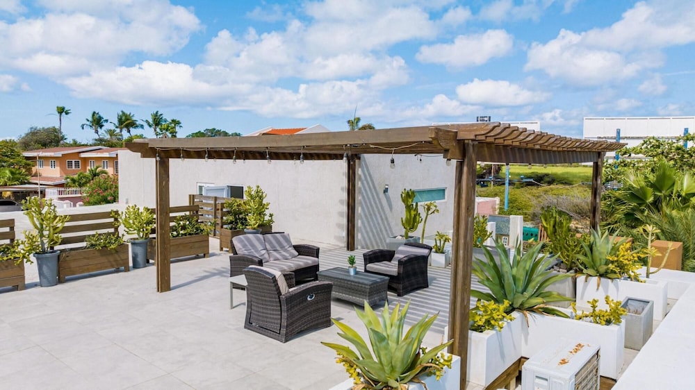 Koyari Modern Condos 3 w Private Roof Deck