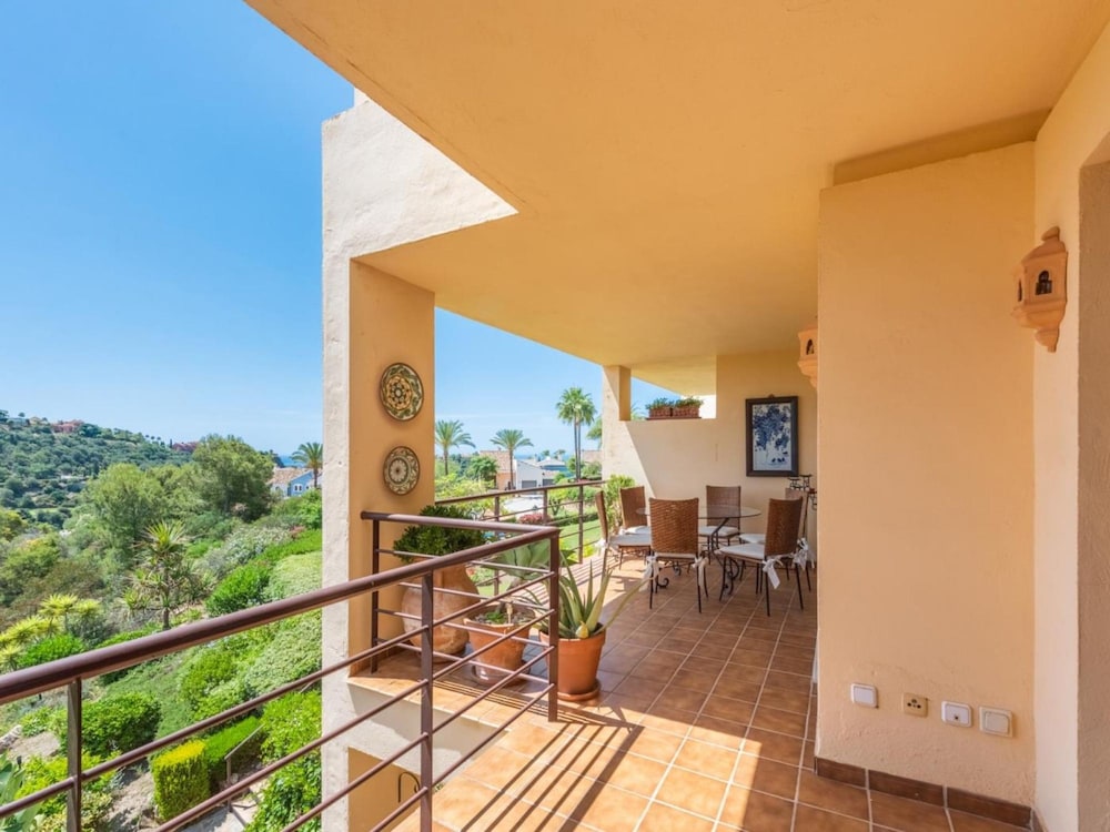 Los Pinos 3 Bedroom Apartment in Los Arqueros