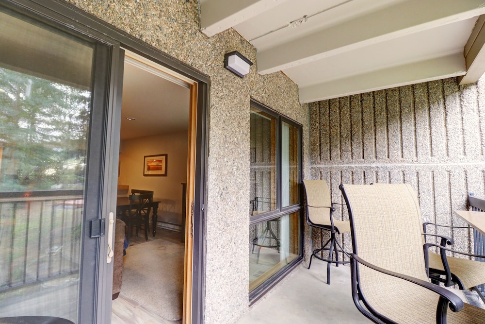 CM244S Copper Mtn Inn by RedAwning