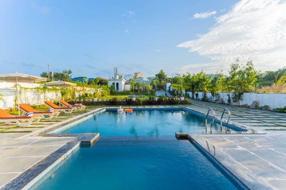 Sasa Resort