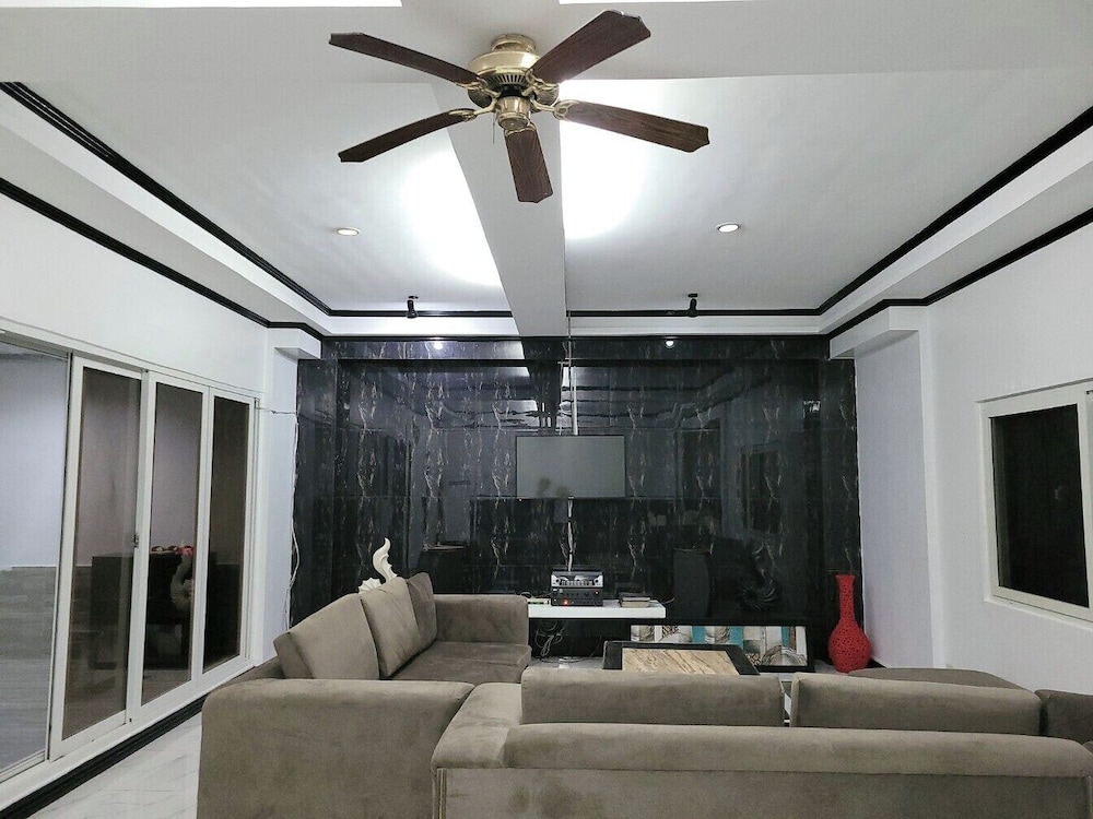 Jewelry Resort and Villas Tagaytay