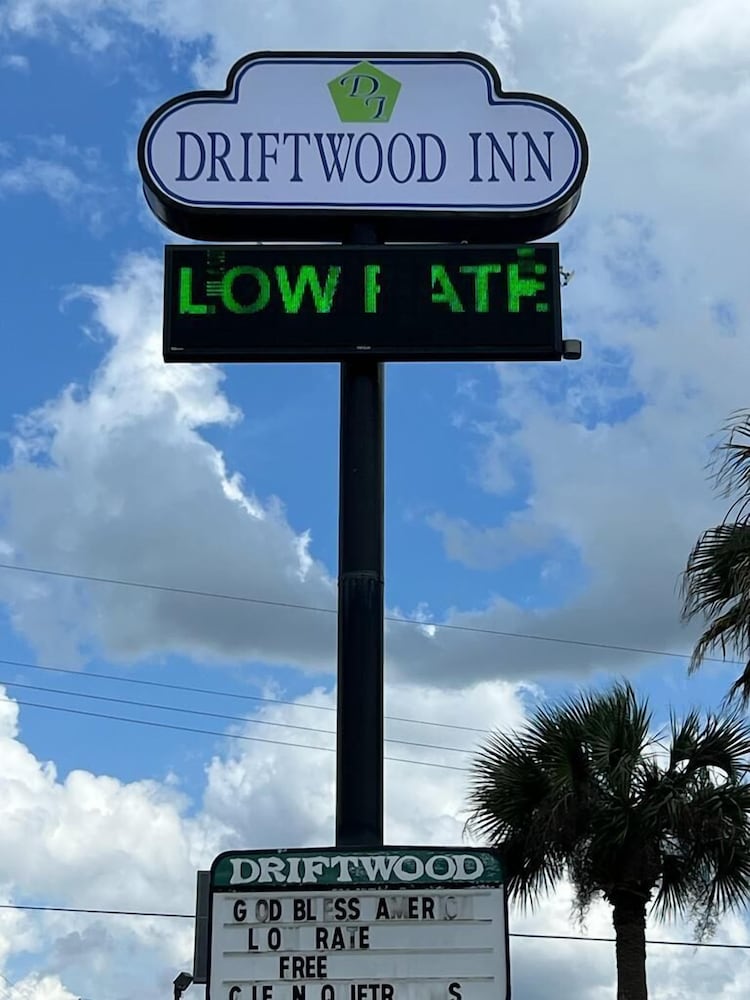 Driftwood Inn