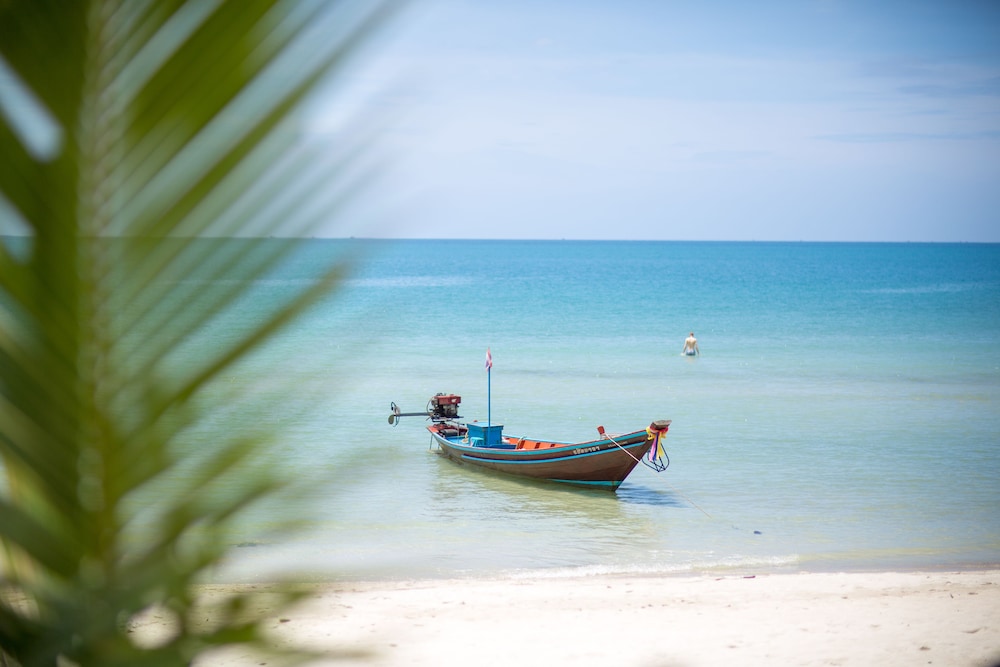 Bottle Beach 1 Resort