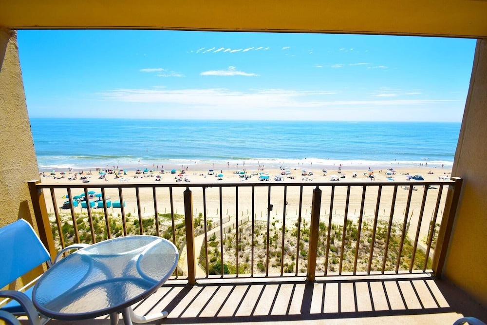 Marigot Beach 705 1 Bedroom Condo by RedAwning view 5