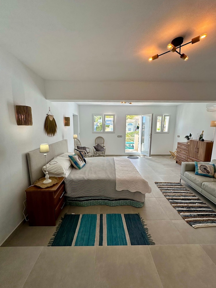 Incredible Views Villa With Private Pool