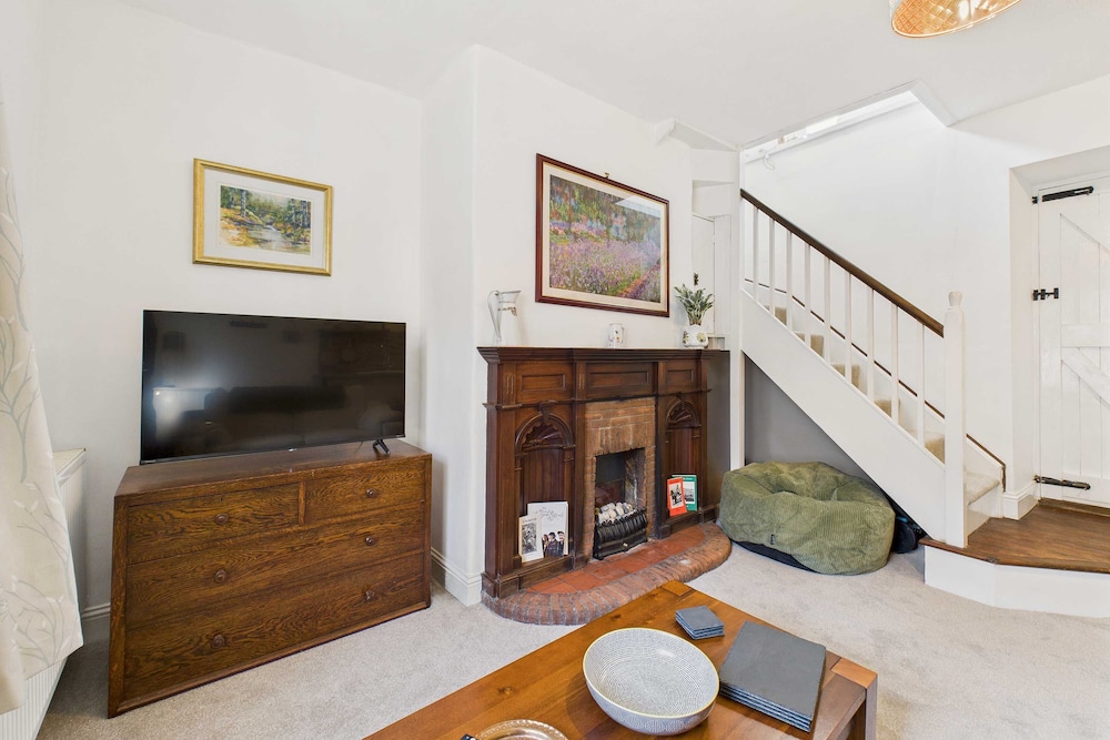 Host Stay Brackenrigg Cottage