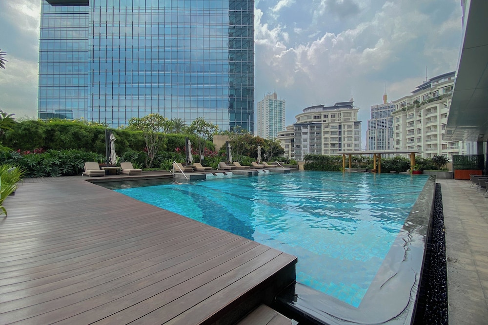 Elegant Earth Tone 3Br At Ciputra World 1 Apartment