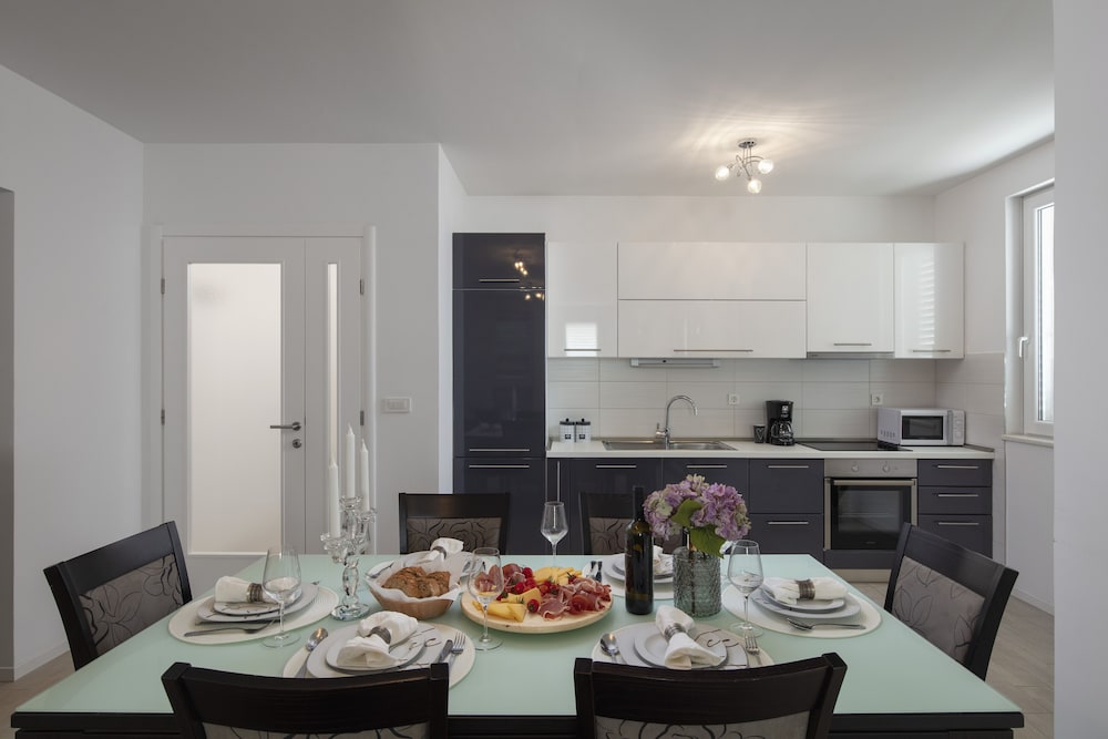 Spacious Beachfront Apartments Tanita view 5