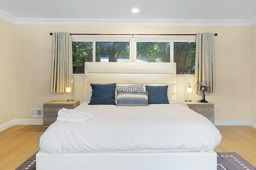 Forman by Avantstay Pool, Near Hollywood Studios view 5