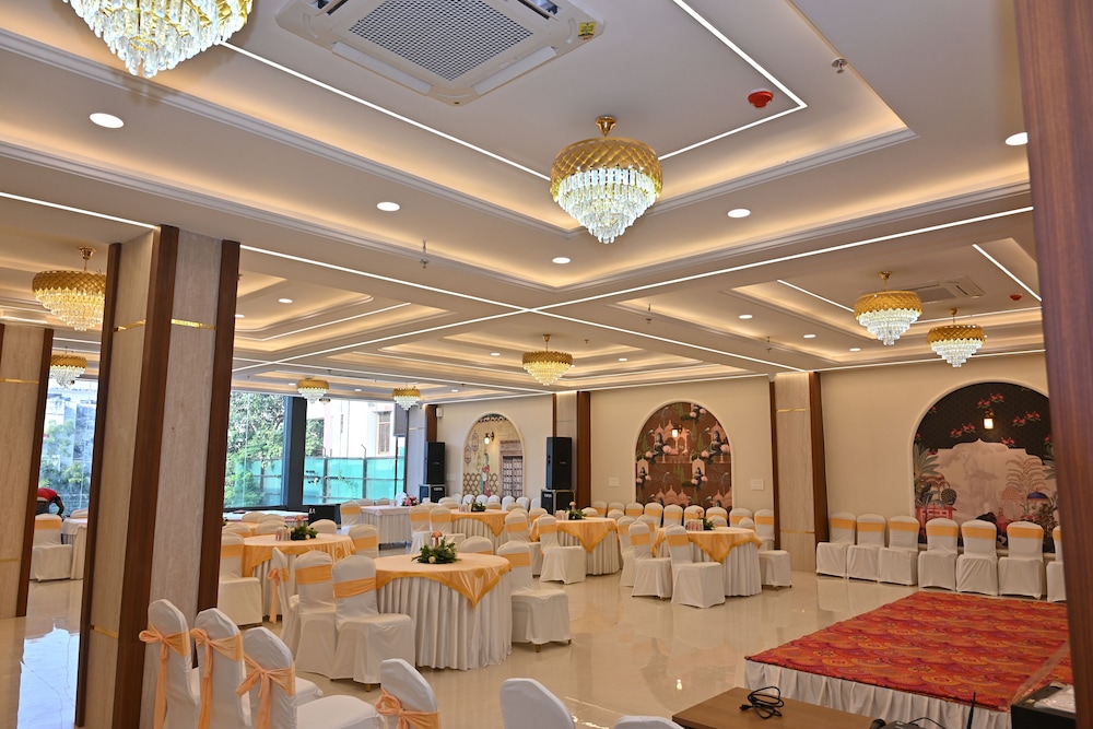 EcoXpress Satva Varanasi - 5 km from Kashi Vishwanath Temple, Varanasi