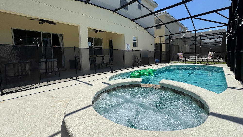 Family Friendly 12bd w Jacuzzi Veranda Palms 4401