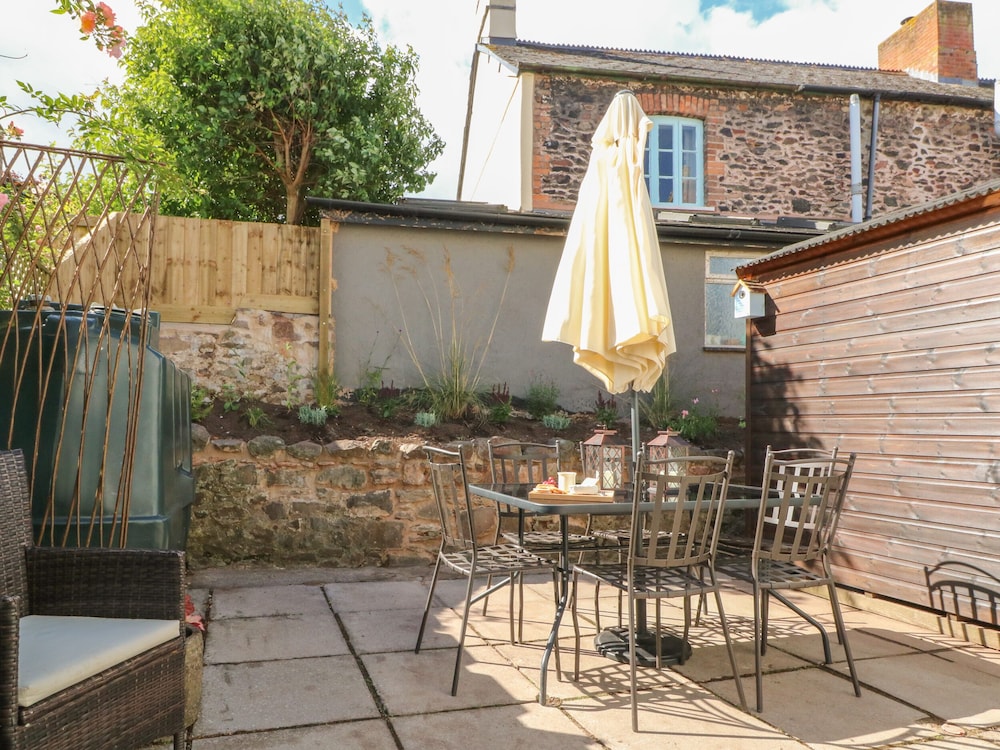 3 Lowerbourne Terrace