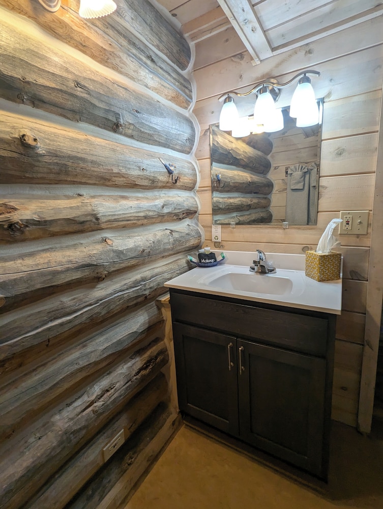Gold Camp Cabins