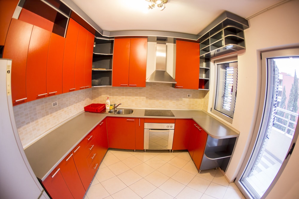SMS Apartments