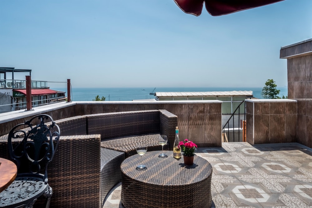 Rose Bouquets Otel - Image 33