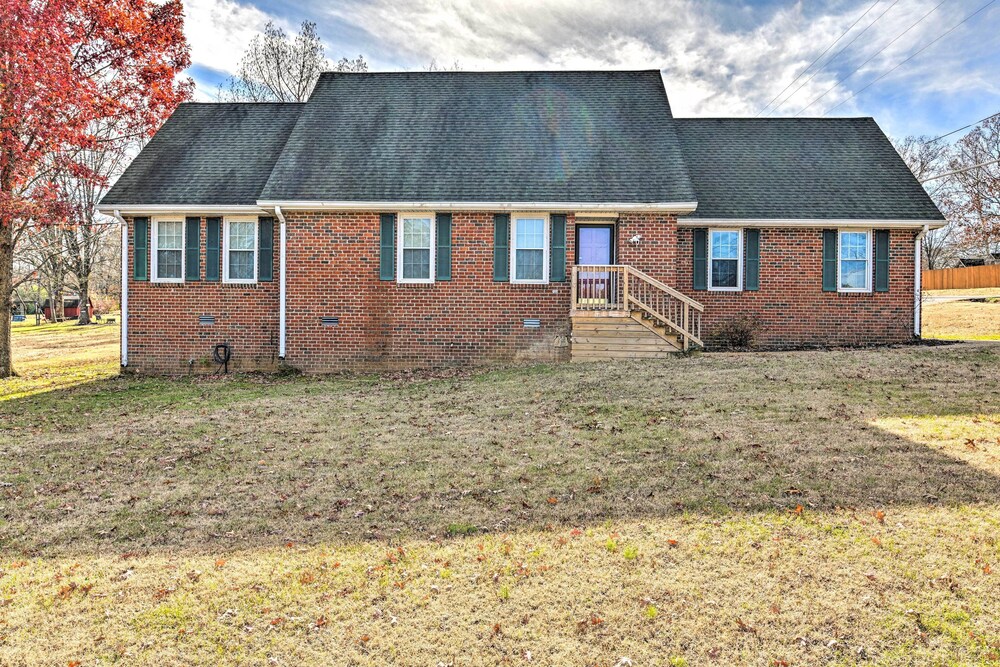 Spacious Mt Juliet Home w/ 1 Acre Yard! view 5