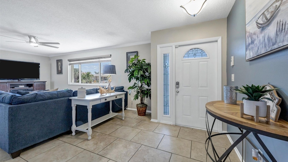 The Canal House Of Punta Gorda Isles, Pool, Pet Friendly, Kayaks, Bikes 3 Bedroom Home