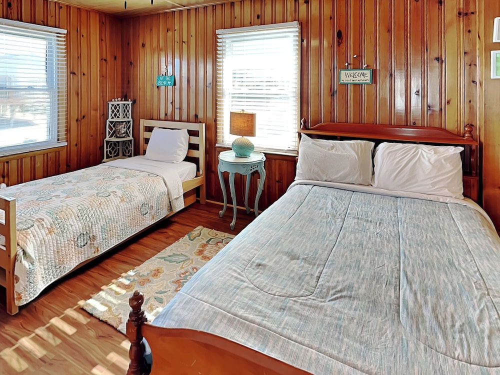Seahorse Sound by Topsail Realty