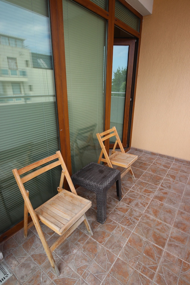 Menada Midia Apartments