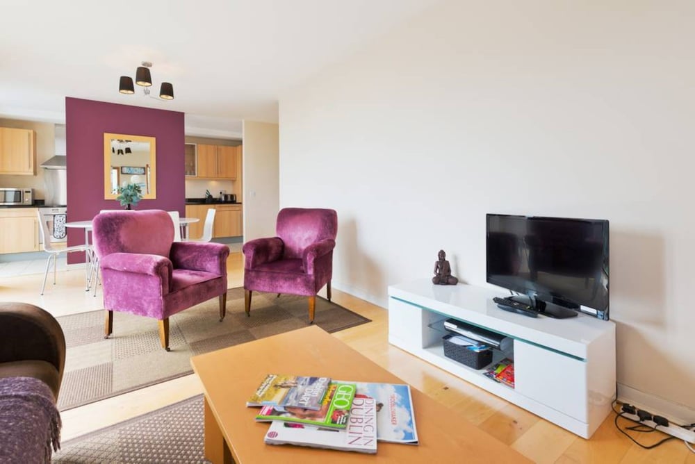 Modern, City Centre 3 Bedroom Apartment
