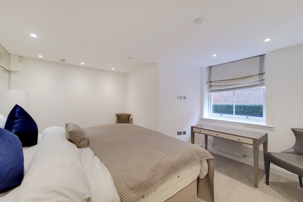 The Knightsbridge Residences