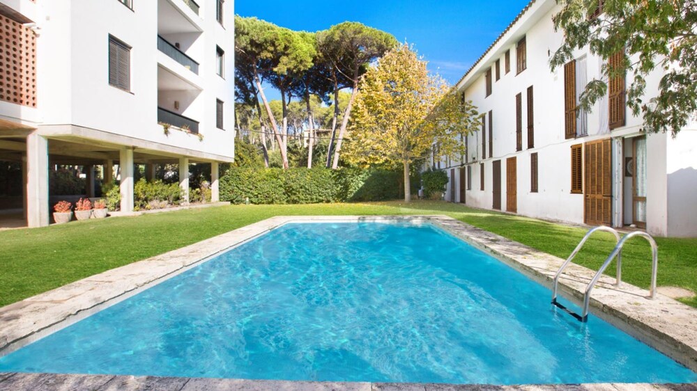 Rosamar in Llafranc With 3 Bedrooms and 2 Bathrooms