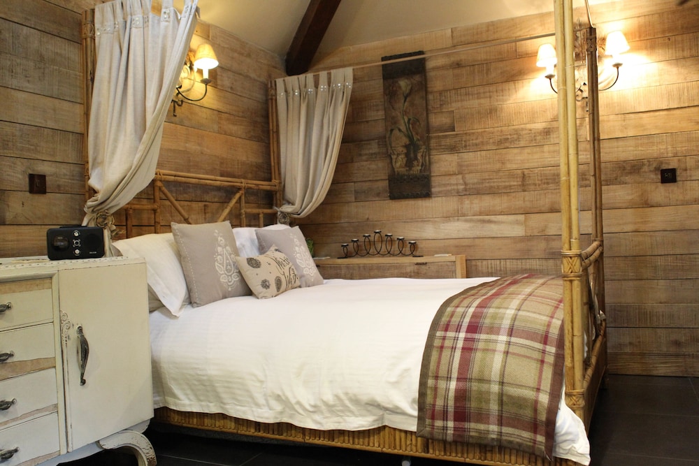 Farnham Vacations - The Devil's Cradle - Property Image 2