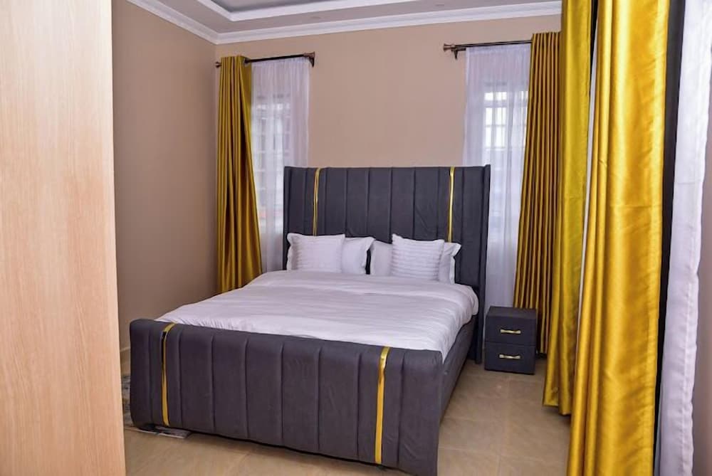 Lux Suites comfy Homestays Nakuru