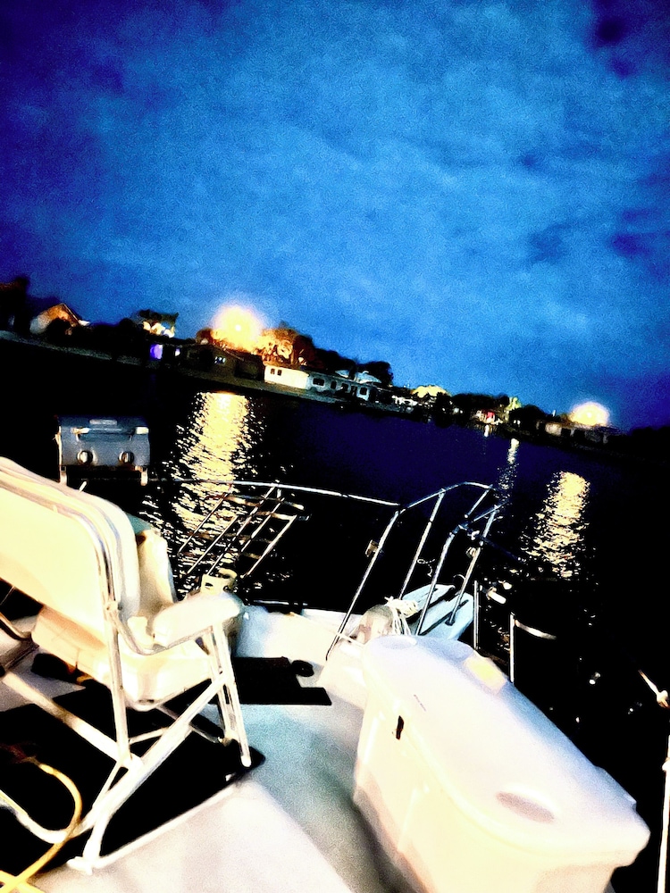 Sip And Sea
