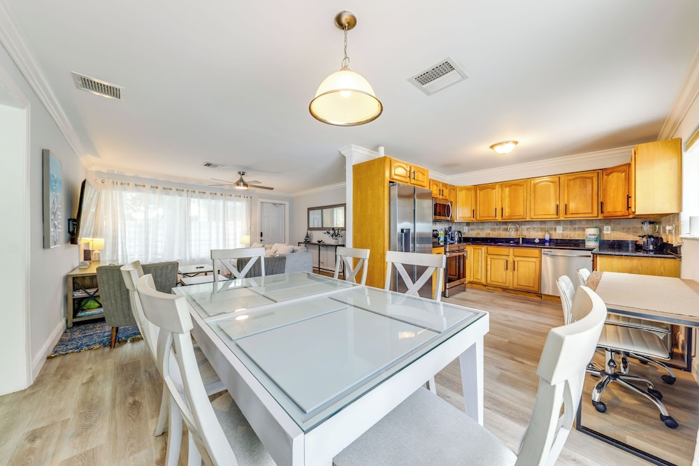 Great for Snowbirds! Pompano Beach Home w/ Patio