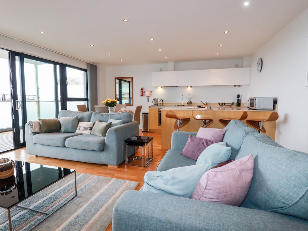 Fistral Pearl