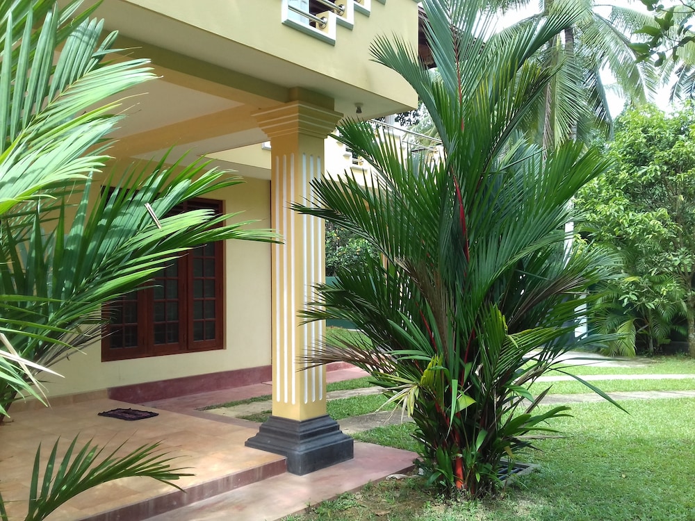 Vinses Villa in Hikkaduwa