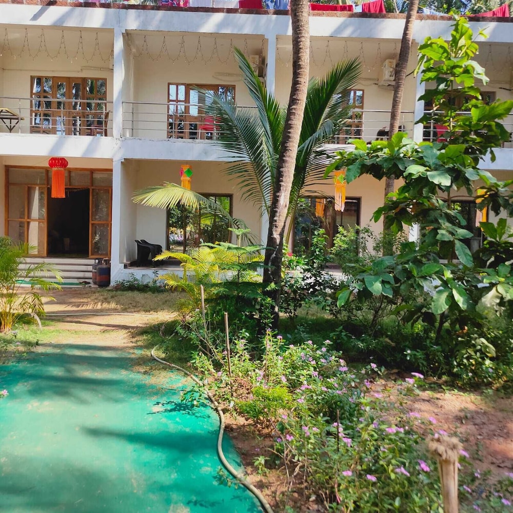 Sidhivinayak Resort Devbag Sangam Beach