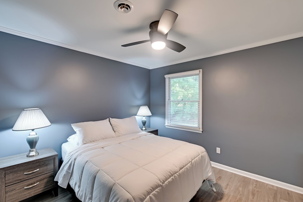 Private Patio: Apt 6 Mi to Cheraw State Park!