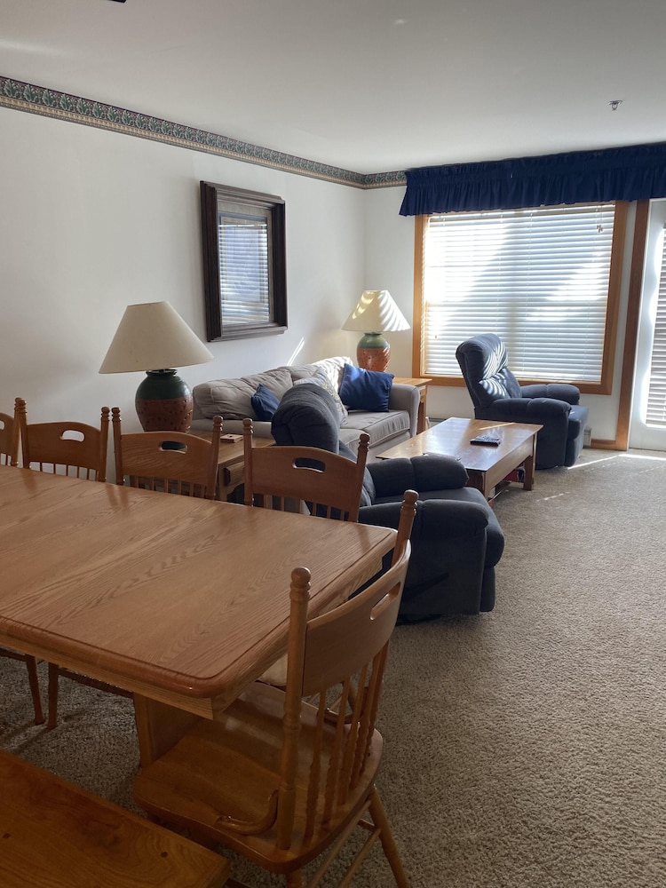 Camp 4 #7: 2 Bedrooms, 2.5 Baths: Slope Side, Gas Fireplace