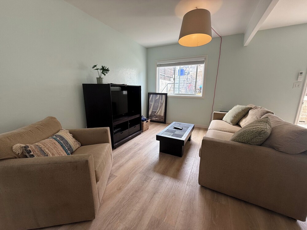 Charming 2BR Ocean Beach