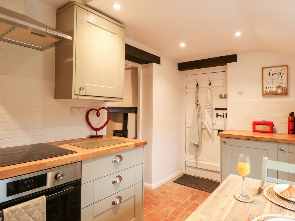 Holly Cottage