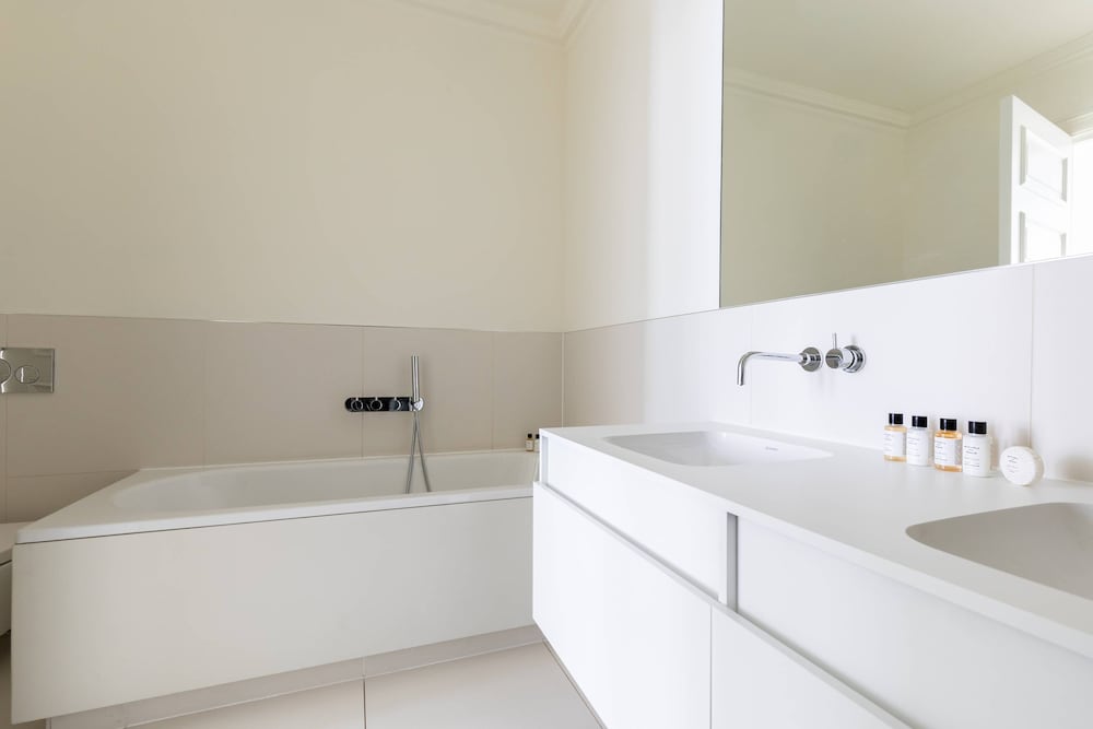 Sloane Court East VI by Onefinestay