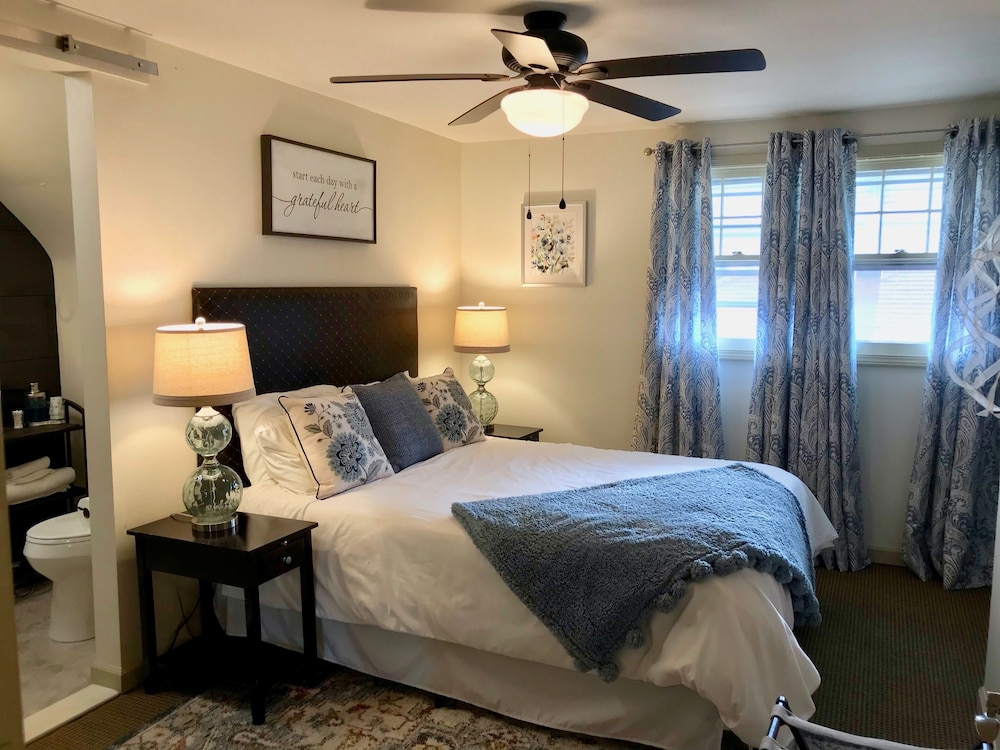 The Little Italy of Niagara Falls Bed & Breakfast