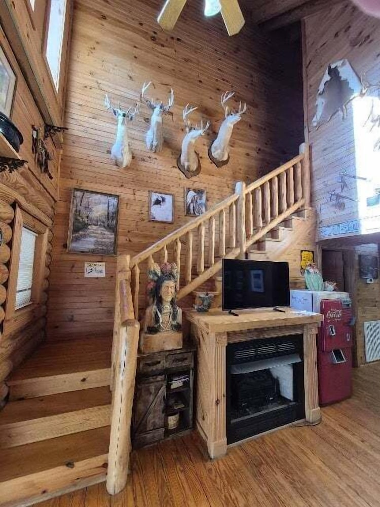 Reservation 2 Bedroom Cabin