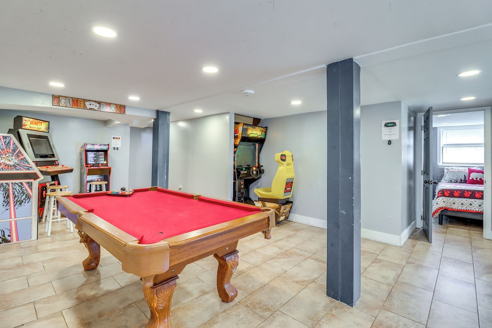 Fire Pit + Game Room: Spacious Poconos Retreat!