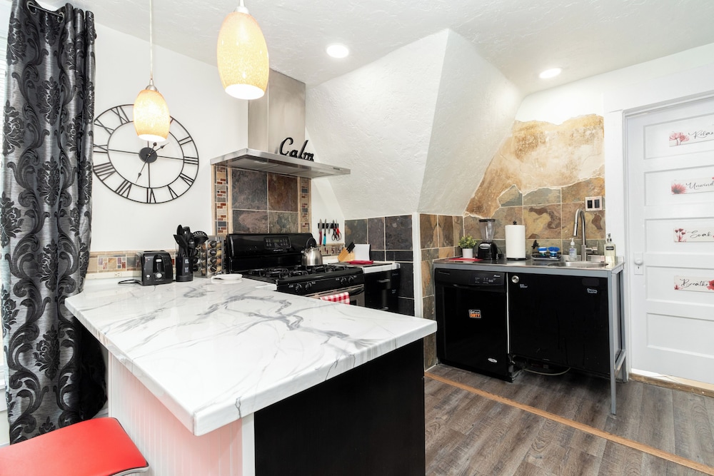 Beehive by Cloud Dream Homes