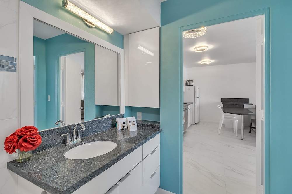Waikiki Banyan Condo Located One Block From Waikiki Beach! by Koko Resort Vacation Rentals
