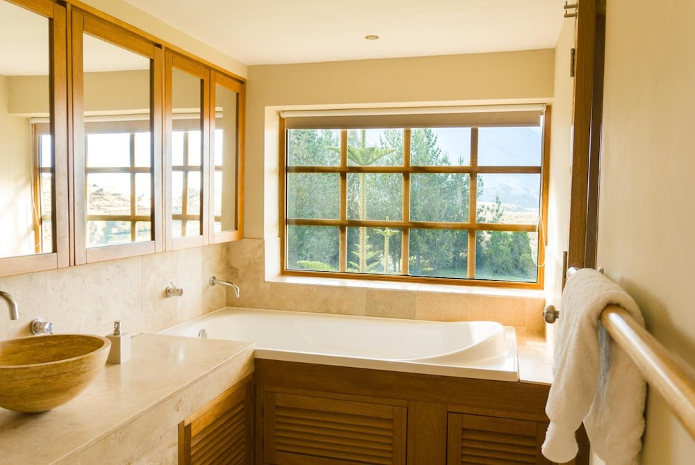 Llanganuco Mountain Lodge